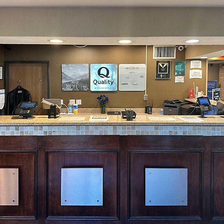 Quality Inn & Suites Sun Prairie Madison East Exterior photo