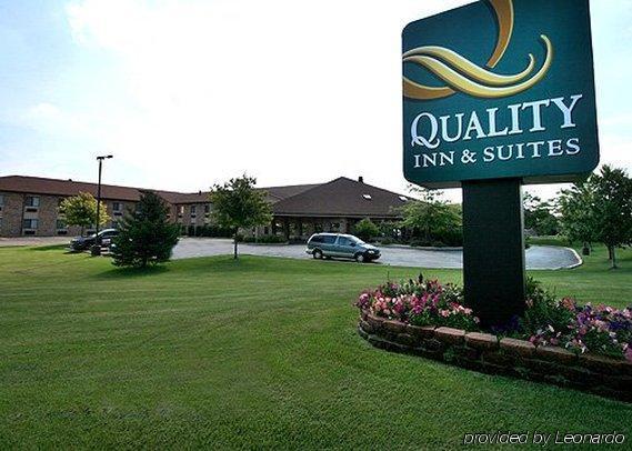 Quality Inn & Suites Sun Prairie Madison East Exterior photo